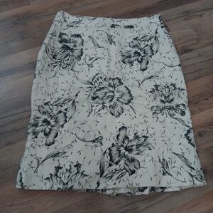 MaxMara Black and Cream Floral Pencil Skirt Linen